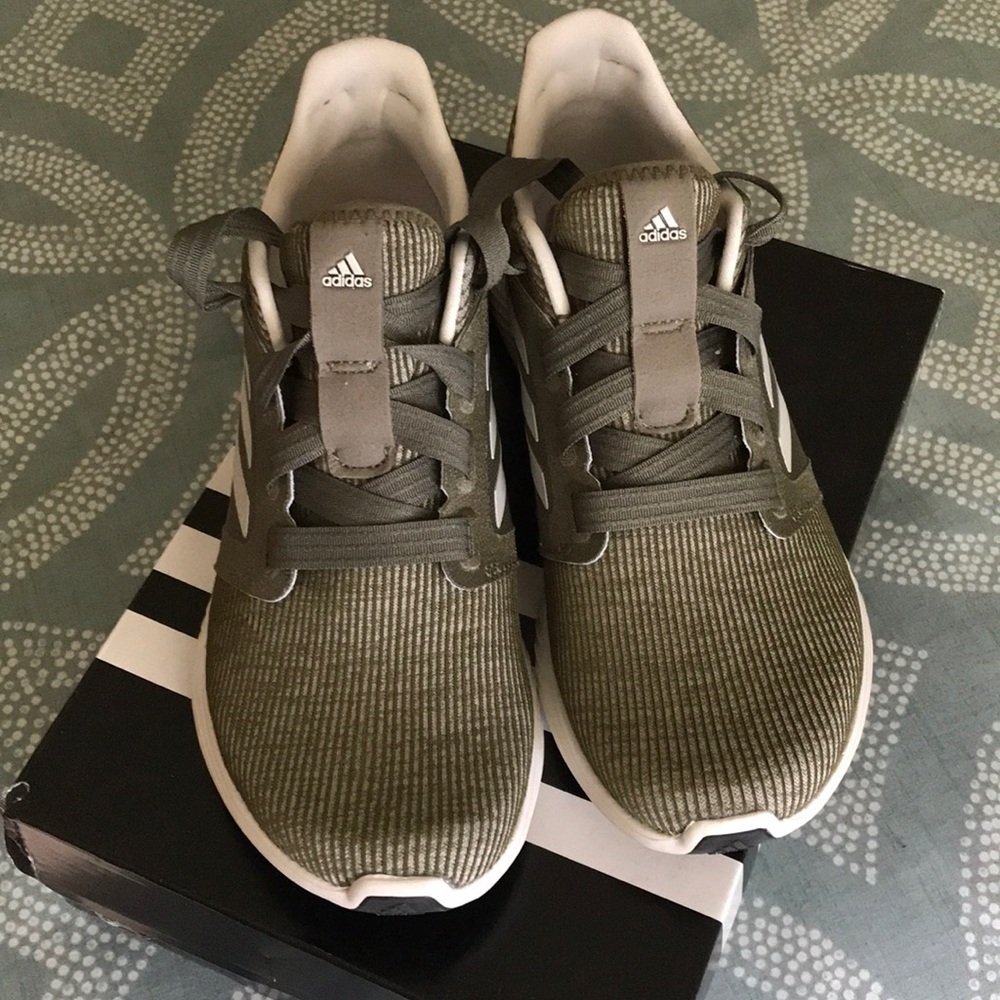 Adidas sneakers Size 8